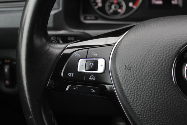 Volkswagen Caddy 2.0 TDI L1H1 BMT Highline / Trekhaak / Apple CarPlay / Navigatie / Xenon / 17'' / Parkeerhulp achter / Zijschuifdeur rechts / Cruise Control