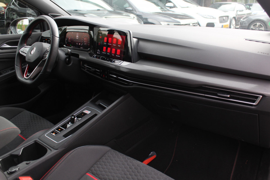 Volkswagen Golf 2.0 TSI GTI Clubsport 45 Jahre Edition / Verlengde Garantie / Akrapovic / Trekhaak / Camera / Harman Kardon / Keyless / 19'' / Apple CarPlay / Matrix LED / Dodehoek / Stuur+Stoelverwarming / ACC