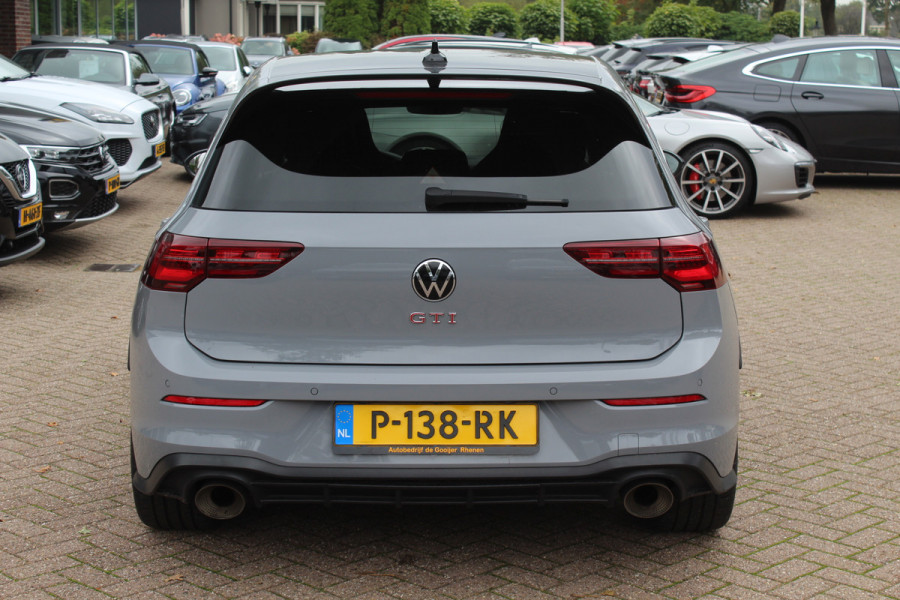 Volkswagen Golf 2.0 TSI GTI Clubsport 45 Jahre Edition / Verlengde Garantie / Akrapovic / Trekhaak / Camera / Harman Kardon / Keyless / 19'' / Apple CarPlay / Matrix LED / Dodehoek / Stuur+Stoelverwarming / ACC