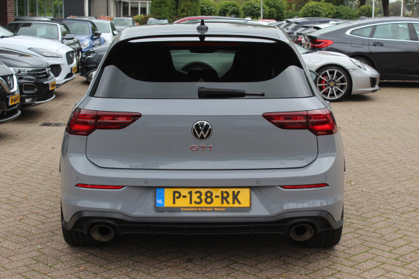 Volkswagen Golf 2.0 TSI GTI Clubsport 45 Jahre Edition / Verlengde Garantie / Akrapovic / Trekhaak / Camera / Harman Kardon / Keyless / 19'' / Apple CarPlay / Matrix LED / Dodehoek / Stuur+Stoelverwarming / ACC