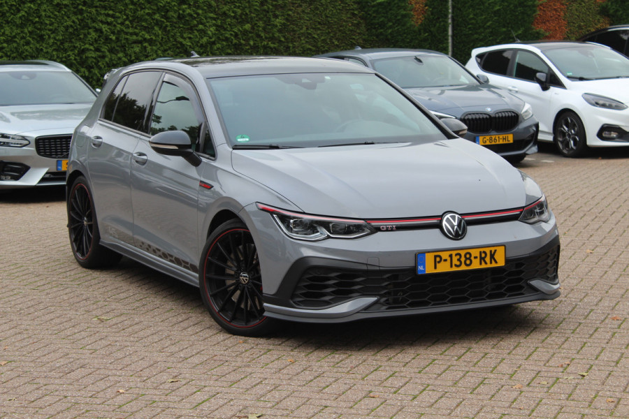 Volkswagen Golf 2.0 TSI GTI Clubsport 45 Jahre Edition / Verlengde Garantie / Akrapovic / Trekhaak / Camera / Harman Kardon / Keyless / 19'' / Apple CarPlay / Matrix LED / Dodehoek / Stuur+Stoelverwarming / ACC