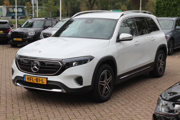 Mercedes-Benz EQB 250+ Luxury Line 71 kWh / Camera / Apple CarPlay / Half leder / Keyless / 18'' / Navigatie / DAB / Dodehoek / Cruise Control