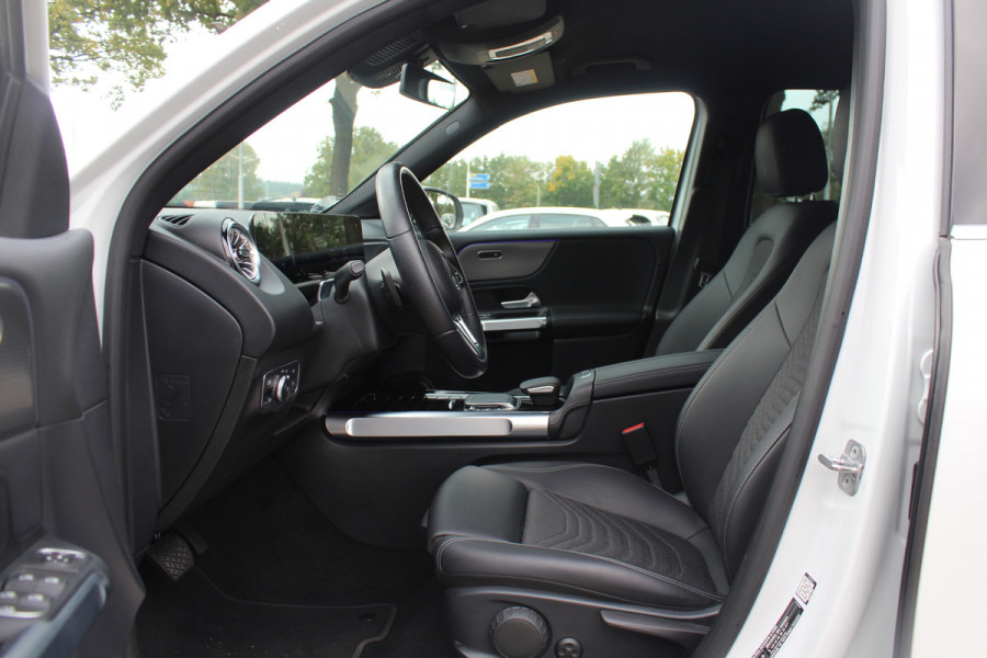 Mercedes-Benz EQB 250+ Luxury Line 71 kWh / Camera / Apple CarPlay / Half leder / Keyless / 18'' / Navigatie / DAB / Dodehoek / Cruise Control
