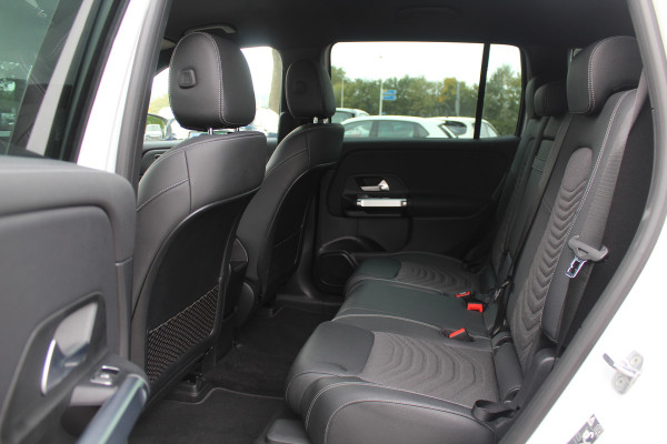 Mercedes-Benz EQB 250+ Luxury Line 71 kWh / Camera / Apple CarPlay / Half leder / Keyless / 18'' / Navigatie / DAB / Dodehoek / Cruise Control