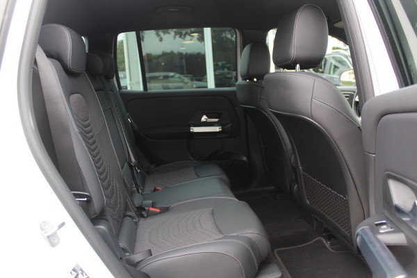 Mercedes-Benz EQB 250+ Luxury Line 71 kWh / Camera / Apple CarPlay / Half leder / Keyless / 18'' / Navigatie / DAB / Dodehoek / Cruise Control