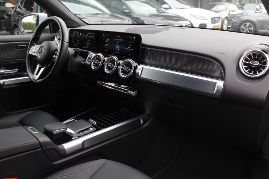 Mercedes-Benz EQB 250+ Luxury Line 71 kWh / Camera / Apple CarPlay / Half leder / Keyless / 18'' / Navigatie / DAB / Dodehoek / Cruise Control