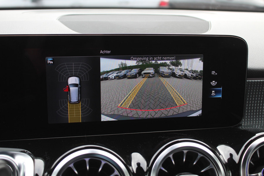 Mercedes-Benz EQB 250+ Luxury Line 71 kWh / Camera / Apple CarPlay / Half leder / Keyless / 18'' / Navigatie / DAB / Dodehoek / Cruise Control