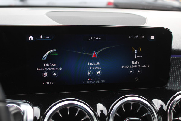 Mercedes-Benz EQB 250+ Luxury Line 71 kWh / Camera / Apple CarPlay / Half leder / Keyless / 18'' / Navigatie / DAB / Dodehoek / Cruise Control