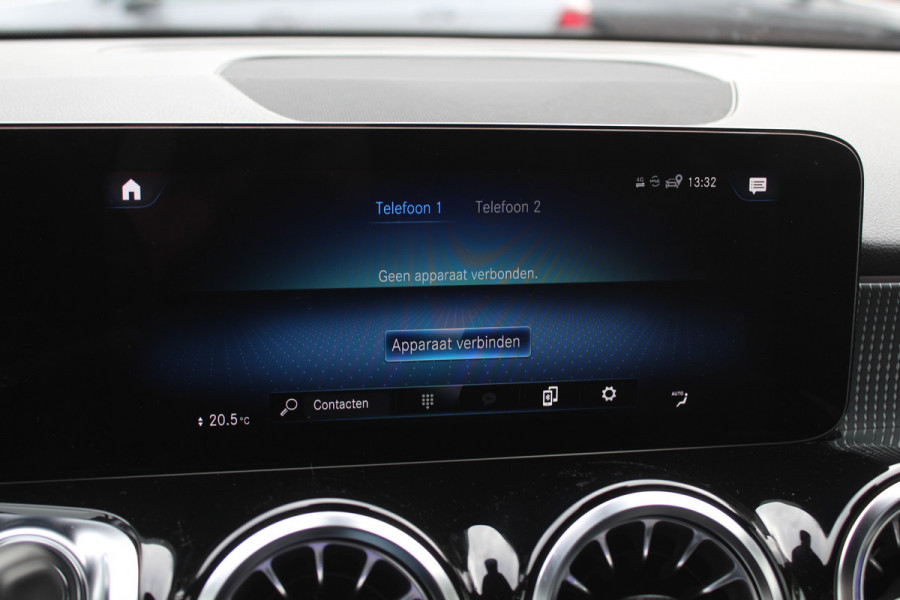 Mercedes-Benz EQB 250+ Luxury Line 71 kWh / Camera / Apple CarPlay / Half leder / Keyless / 18'' / Navigatie / DAB / Dodehoek / Cruise Control