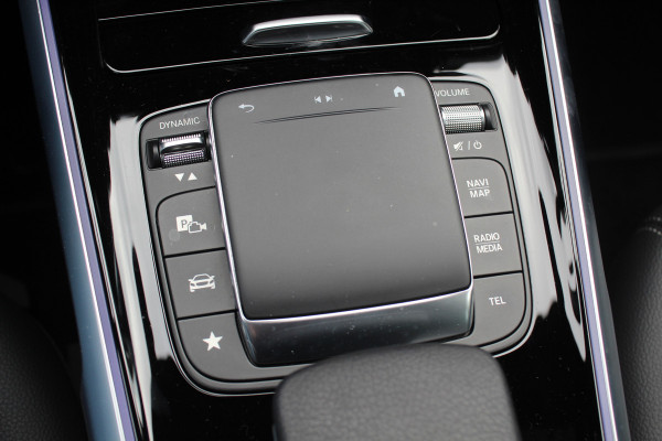 Mercedes-Benz EQB 250+ Luxury Line 71 kWh / Camera / Apple CarPlay / Half leder / Keyless / 18'' / Navigatie / DAB / Dodehoek / Cruise Control