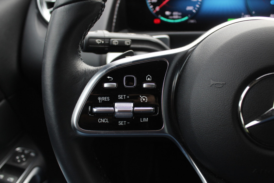 Mercedes-Benz EQB 250+ Luxury Line 71 kWh / Camera / Apple CarPlay / Half leder / Keyless / 18'' / Navigatie / DAB / Dodehoek / Cruise Control