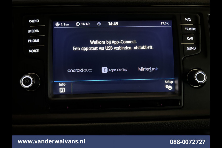 Volkswagen Crafter 2.0 TDI 140pk L3H3 L2H2 Euro6 Airco | 3000kg Trekhaak | Navigatie | Apple Carplay Android Auto, Cruisecontrol, Parkeersensoren, Bijrijdersbank