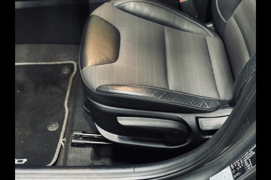 Kia Niro 1.6 GDi Hybrid DynamicLine | Trekhaak | Camera | Navi