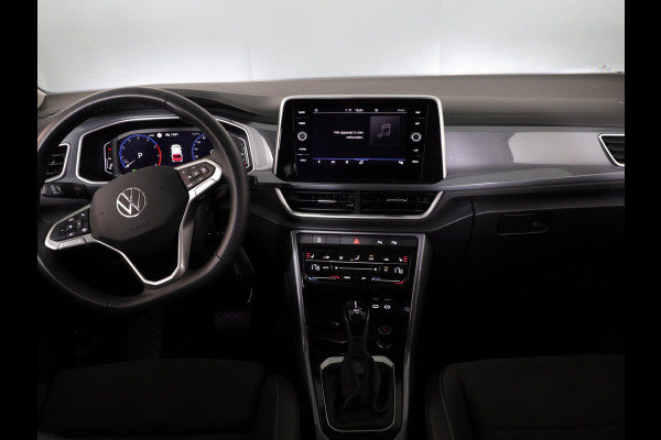 Volkswagen T-Roc 1.5 TSI Style 150 PK DSG | Trekhaak afneembaar | Navigatie | Stoel verwarming en massage | Alcantara |