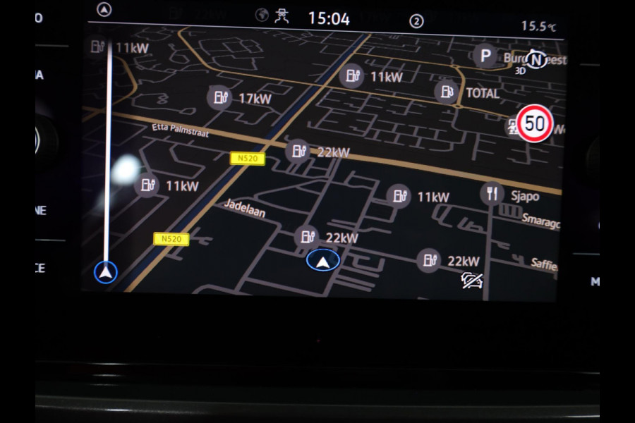 Volkswagen T-Roc 1.5 TSI Style 150 PK DSG | Trekhaak afneembaar | Navigatie | Stoel verwarming en massage | Alcantara |
