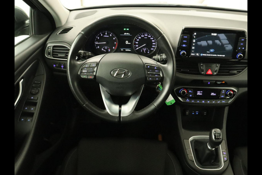Hyundai i30 1.4 T-GDI Comfort | Carplay | Trekhaak | Camera | Navigatie | Climate control | Cruise control | Parkeerhulp