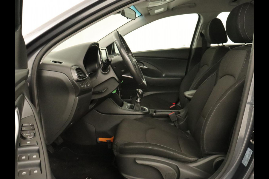 Hyundai i30 1.4 T-GDI Comfort | Carplay | Trekhaak | Camera | Navigatie | Climate control | Cruise control | Parkeerhulp