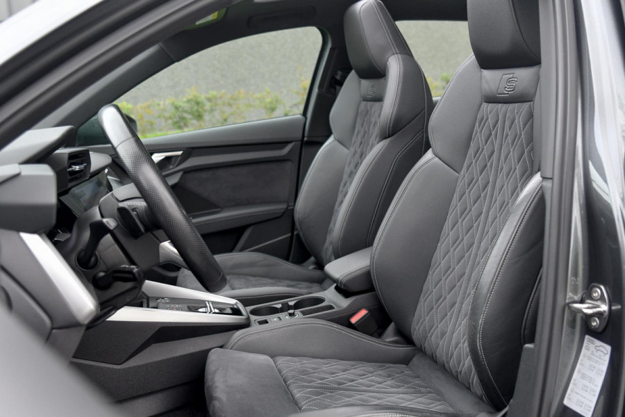 Audi A3 Sportback 40 TFSI e 3x S-Line. RS Zetels, Pano, ACC, Keyless, Camera, Matrix, 19'', CarPlay!