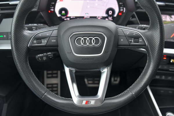Audi A3 Sportback 40 TFSI e 3x S-Line. RS Zetels, Pano, ACC, Keyless, Camera, Matrix, 19'', CarPlay!