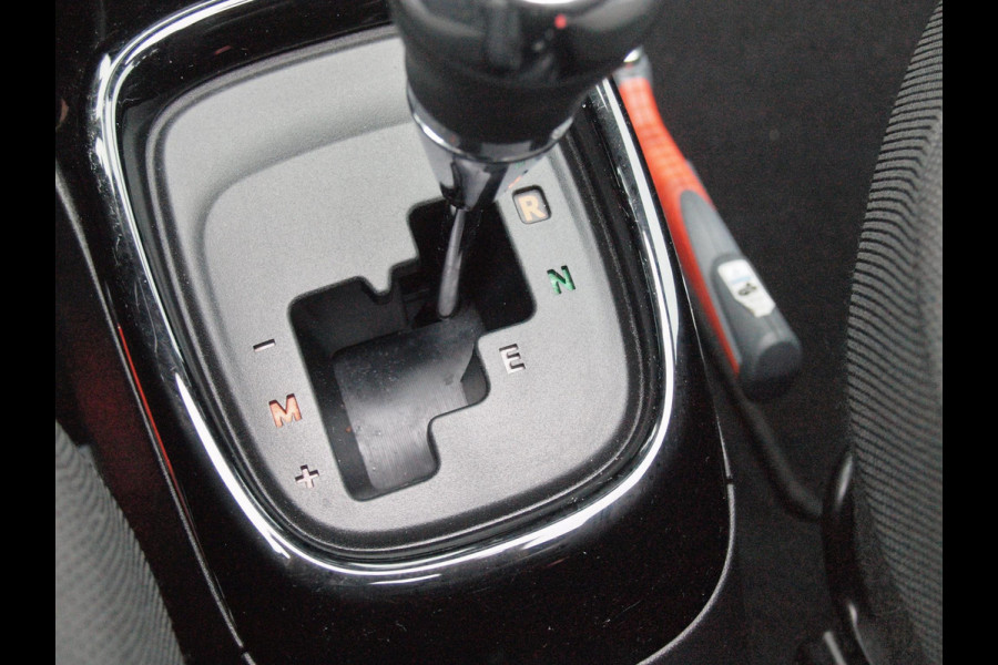 Peugeot 108 1.0 e-VTi Allure TOP! | Elektrisch vouwdak | Automaat | Bluetooth | Airco | 5-deurs |
