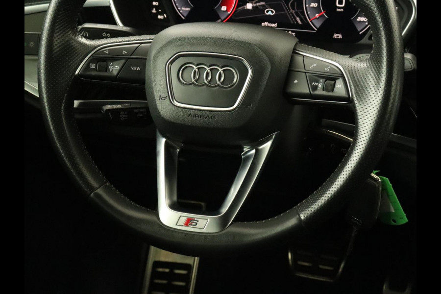 Audi Q3 35 TFSI S Line | Panoramadak | Stoelverwarming | Adaptive cruise | Camera | Carplay | Virtual Cockpit | Navigatie | Sportstoelen | Half leder | Climate control | Virtual Cockpit