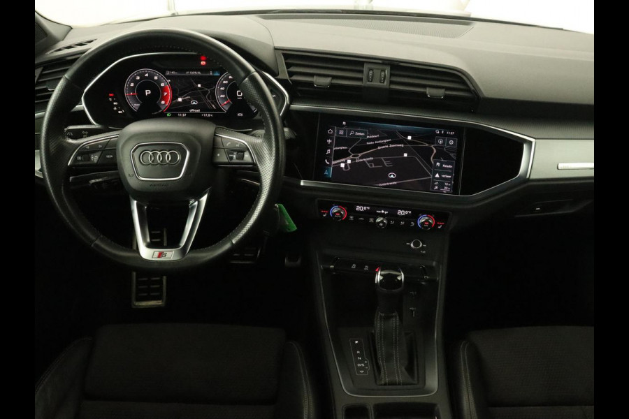 Audi Q3 35 TFSI S Line | Panoramadak | Stoelverwarming | Adaptive cruise | Camera | Carplay | Virtual Cockpit | Navigatie | Sportstoelen | Half leder | Climate control | Virtual Cockpit