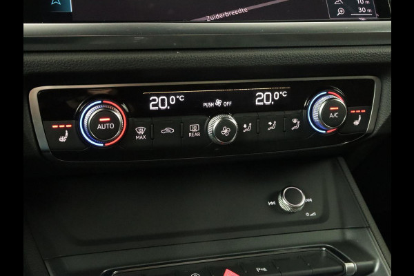 Audi Q3 35 TFSI S Line | Panoramadak | Stoelverwarming | Adaptive cruise | Camera | Carplay | Virtual Cockpit | Navigatie | Sportstoelen | Half leder | Climate control | Virtual Cockpit