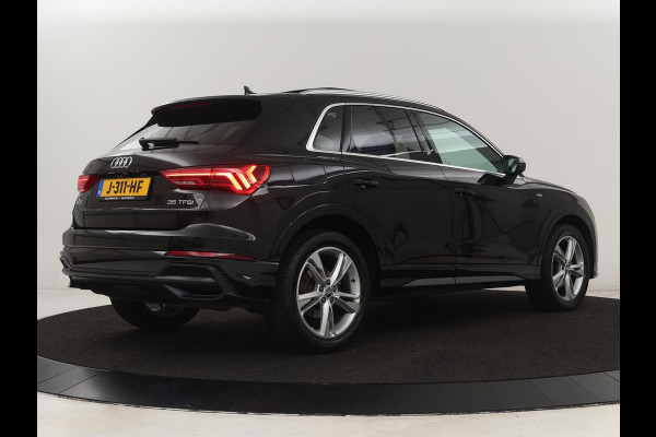 Audi Q3 35 TFSI S Line | Panoramadak | Stoelverwarming | Adaptive cruise | Camera | Carplay | Virtual Cockpit | Navigatie | Sportstoelen | Half leder | Climate control | Virtual Cockpit