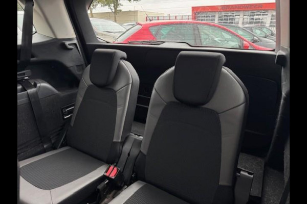 Citroën Grand C4 Picasso 1.2 Business - 7 personen - Massage