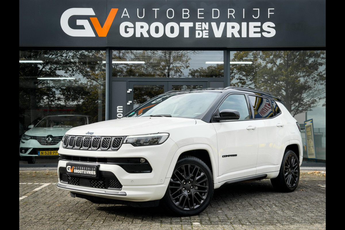 Jeep Compass 4xe 240 Plug-in Hybrid Electric S SPORT|Stoel/Stuurverwarming|CarPlay|Two tone Jeep Compass 4xe 240 Plug-in Hybrid Electric S SPORT|Stoel/Stuurverwarming|CarPlay|Two tone