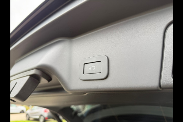 Land Rover Range Rover Evoque 1.5 P300 PHEV AWD Dynamic HSE - Leder - Panoramadak - Blackpack - Navi