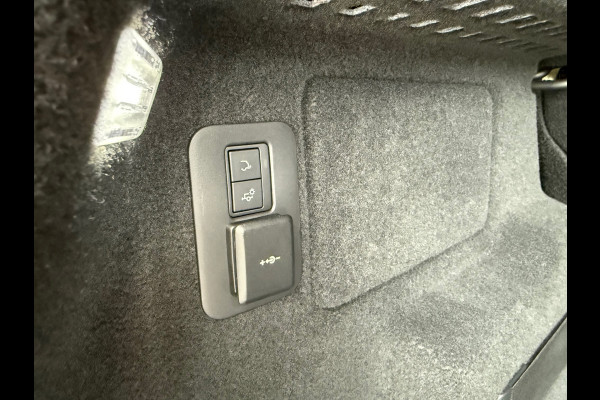 Land Rover Range Rover Evoque 1.5 P300 PHEV AWD Dynamic HSE - Leder - Panoramadak - Blackpack - Navi