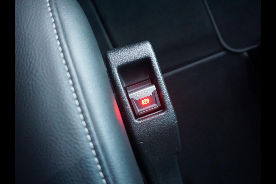 Opel Zafira-e Life 75 kWh 6-persoons VIP uitvoering, voorzien van alle opties Opel Zafira-e Life 75 kWh 6-persoons VIP uitvoering, voorzien van alle opties