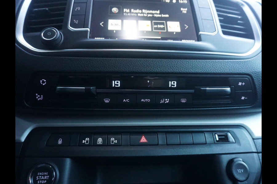 Opel Zafira-e Life 75 kWh 6-persoons VIP uitvoering, voorzien van alle opties Opel Zafira-e Life 75 kWh 6-persoons VIP uitvoering, voorzien van alle opties