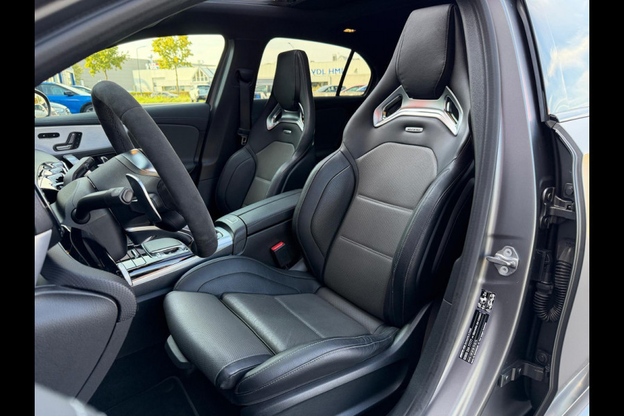 Mercedes-Benz A-Klasse AMG 35 4MATIC AMG/ Panorama