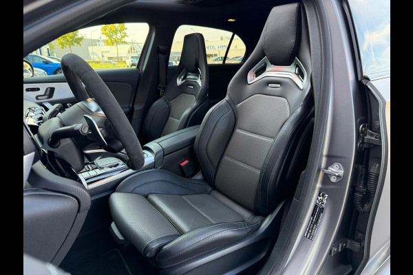 Mercedes-Benz A-Klasse AMG 35 4MATIC AMG/ Panorama