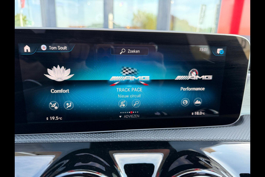 Mercedes-Benz A-Klasse AMG 35 4MATIC AMG/ Panorama