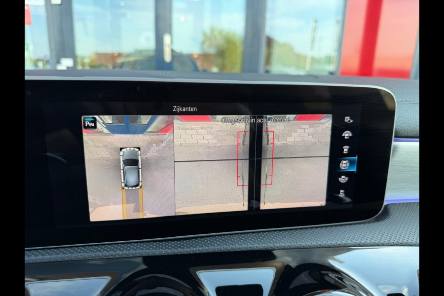 Mercedes-Benz A-Klasse AMG 35 4MATIC AMG/ Panorama