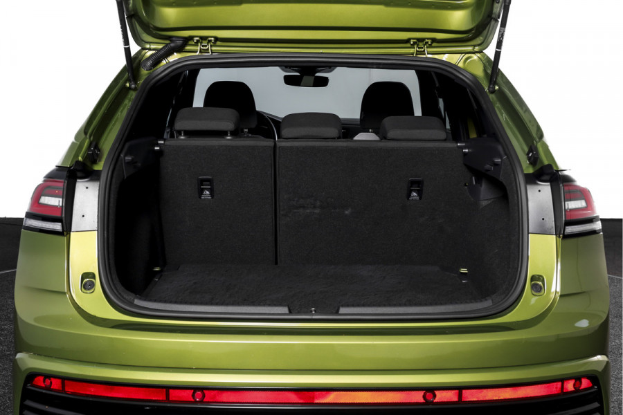Volkswagen Taigo 1.0 TSI 110 PK R-Line Business - Automaat | Dig. Cockpit | Adapt. Cruise | PDC | Camera | NAV + App.Connect | ECC | DAB | LM 17" |