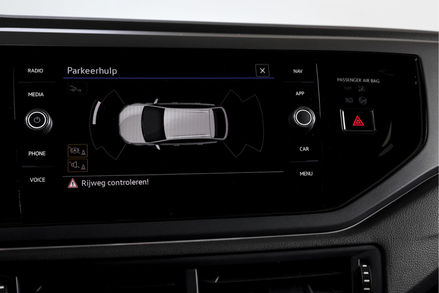 Volkswagen Taigo 1.0 TSI 110 PK R-Line Business - Automaat | Dig. Cockpit | Adapt. Cruise | PDC | Camera | NAV + App.Connect | ECC | DAB | LM 17" |
