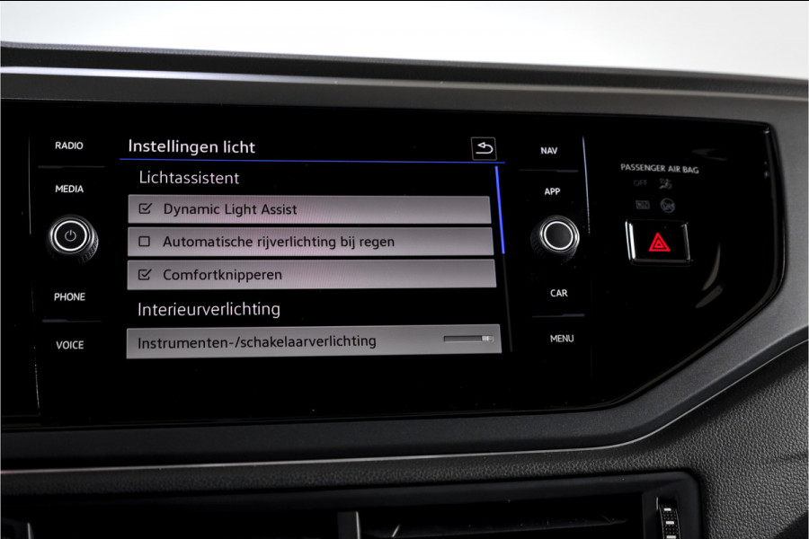 Volkswagen Taigo 1.0 TSI 110 PK R-Line Business - Automaat | Dig. Cockpit | Adapt. Cruise | PDC | Camera | NAV + App.Connect | ECC | DAB | LM 17" |