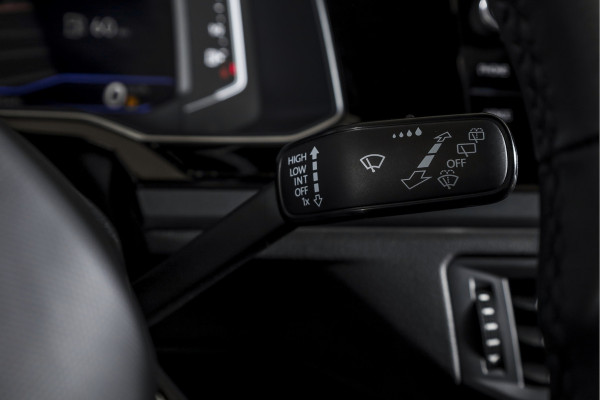 Volkswagen Taigo 1.0 TSI 110 PK R-Line Business - Automaat | Dig. Cockpit | Adapt. Cruise | PDC | Camera | NAV + App.Connect | ECC | DAB | LM 17" |