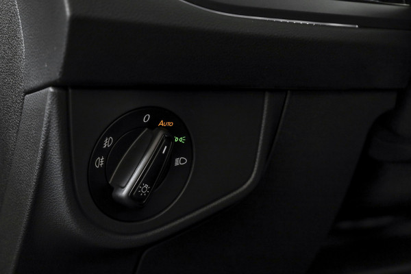 Volkswagen Taigo 1.0 TSI 110 PK R-Line Business - Automaat | Dig. Cockpit | Adapt. Cruise | PDC | Camera | NAV + App.Connect | ECC | DAB | LM 17" |