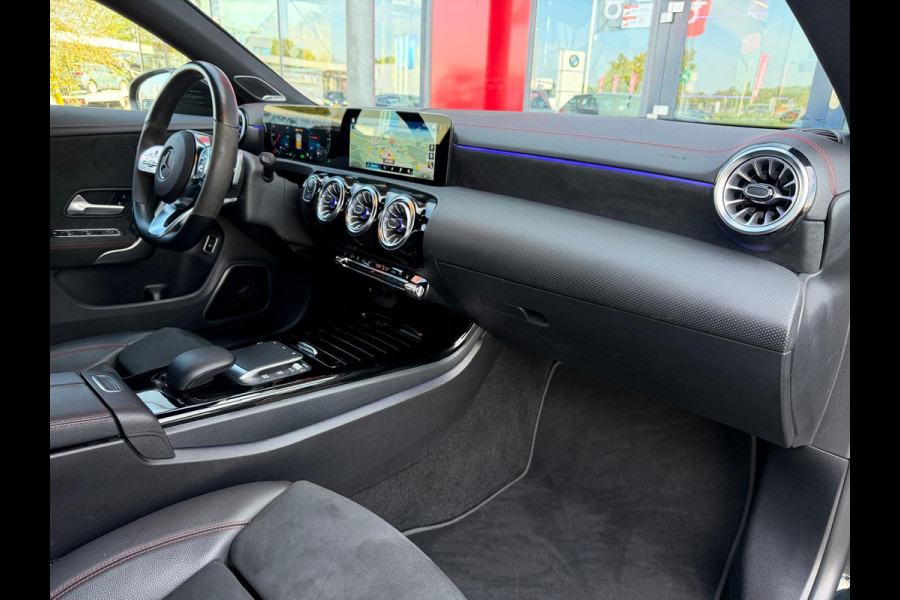 Mercedes-Benz CLA-Klasse 250 e Premium Plus