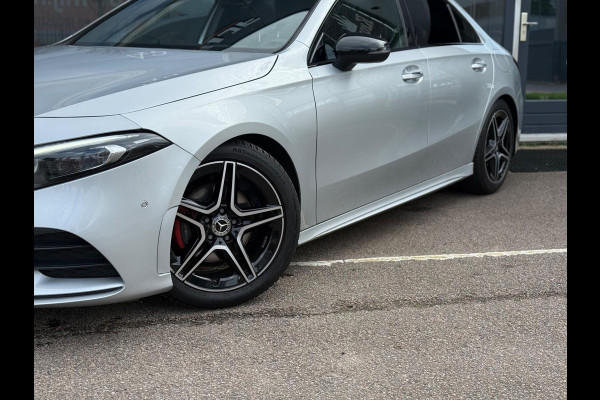 Mercedes-Benz A-Klasse 200 Premium | Pano | Memory | Sfeer | Keyless