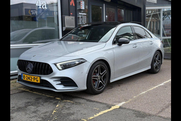 Mercedes-Benz A-Klasse 200 Premium | Pano | Memory | Sfeer | Keyless