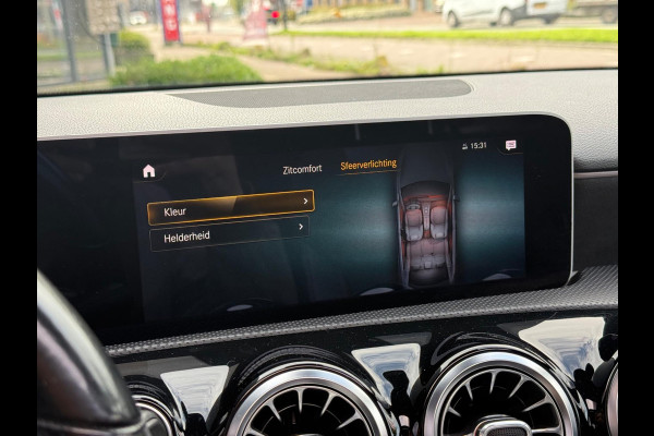 Mercedes-Benz A-Klasse 200 Premium | Pano | Memory | Sfeer | Keyless