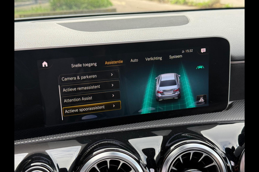 Mercedes-Benz A-Klasse 200 Premium | Pano | Memory | Sfeer | Keyless