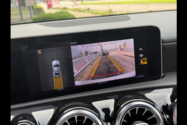 Mercedes-Benz A-Klasse 200 Premium | Pano | Memory | Sfeer | Keyless