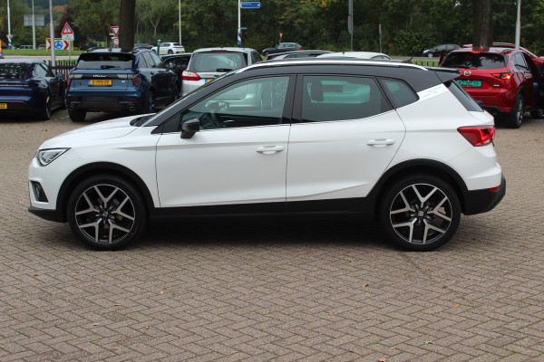 Seat Arona 1.0 TSI FR Xcellence Business Intense / Navigatie / Parkeerhulp achter / LED / 17'' / Stoelverwarming / DAB / Cruise Control Adaptief
